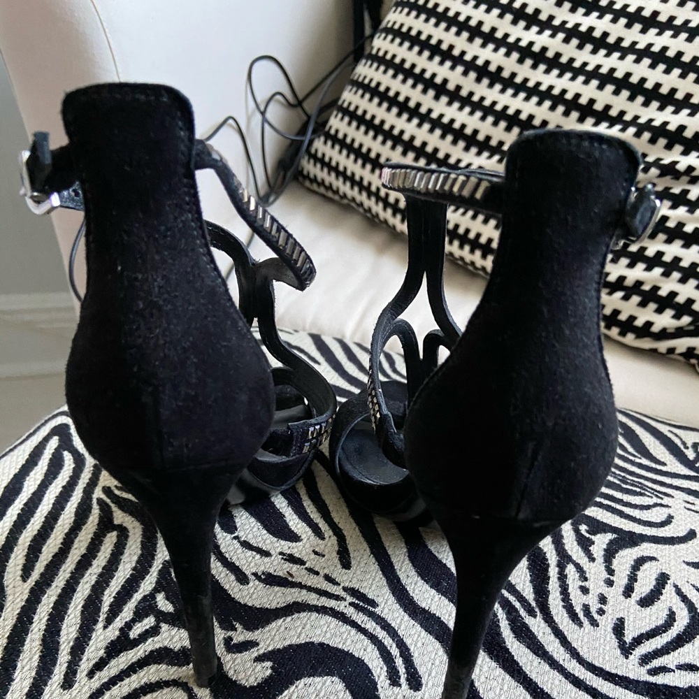 MARCIANO Heels 🖤 - Picture 5 of 7